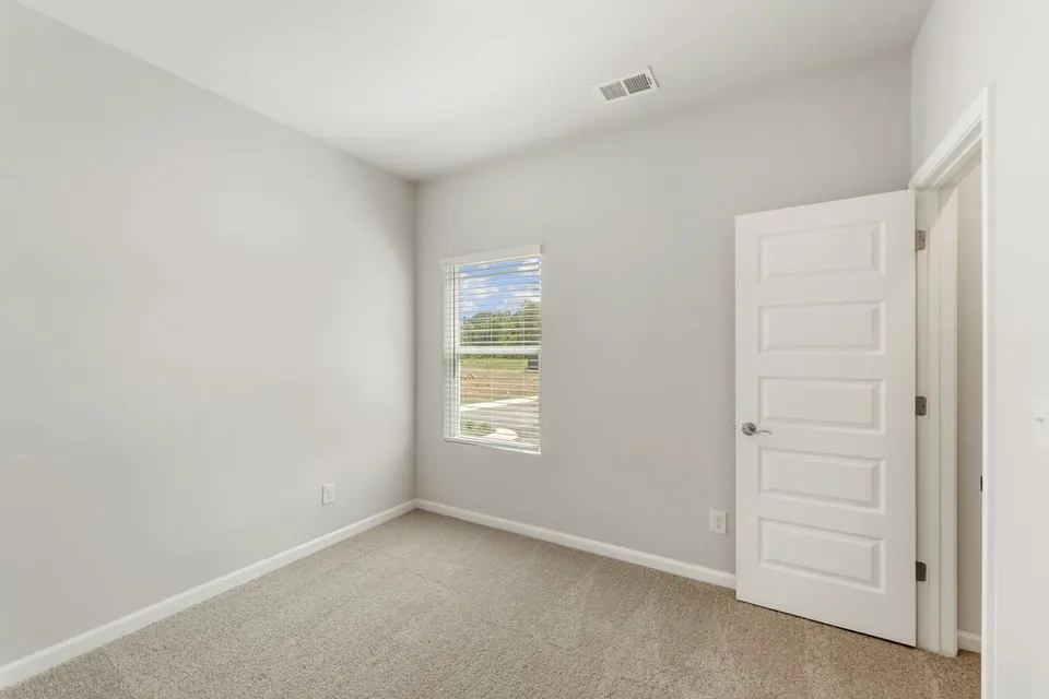 400 Bluegrass Lane photo 6