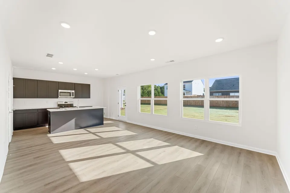 404 Bluegrass Lane photo 4
