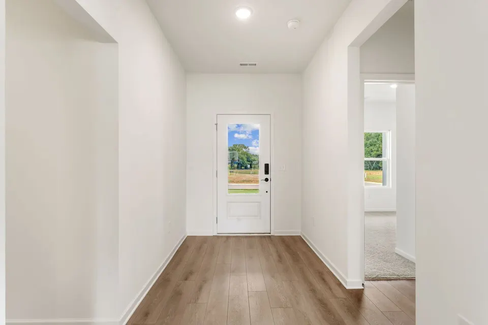 406 Bluegrass Lane photo 3