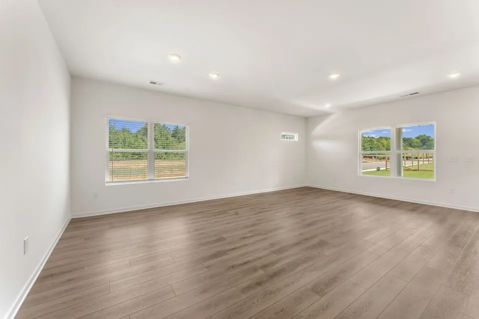 406 Bluegrass Lane photo 8