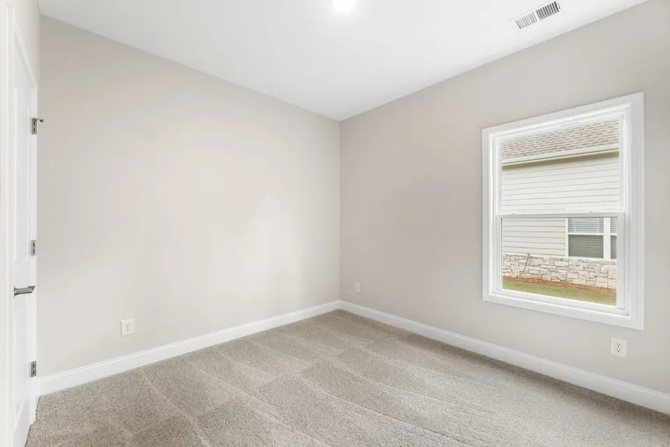 76 Stonebriar Cove photo 15