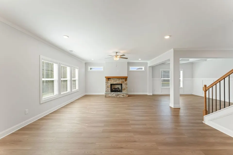 90 Riverwalk Manor Dr photo 5