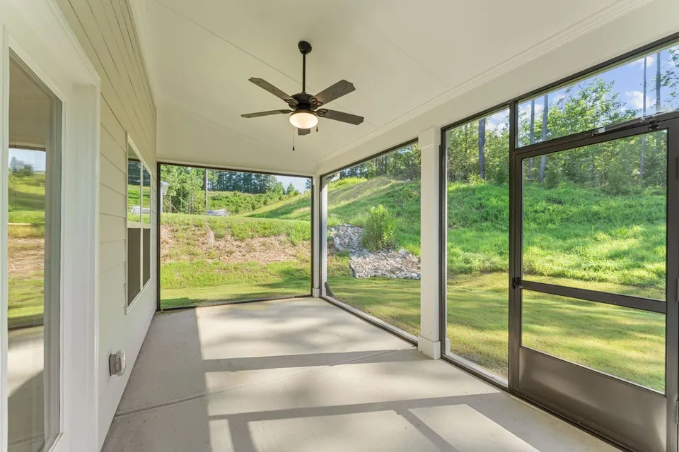 90 Riverwalk Manor Dr photo 19