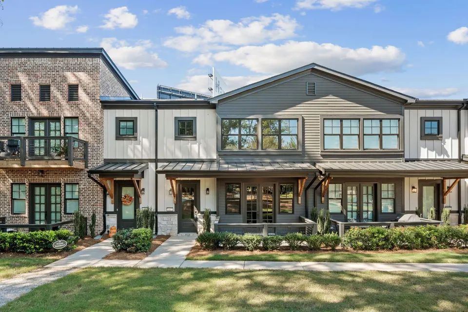 947 Willingham Dr, Interior Unit Townhome